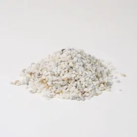Kamienky do akvária biele