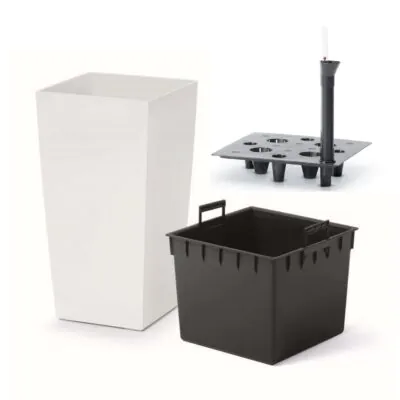Vysoký samozavlažovací kvetináč Cubeo biely hranaty vysoky samozavlazovaci kvetinac plastovy biely matny s hladinomerom